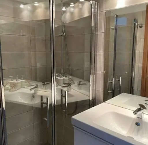 Piscine Vue Sur 빌라 올라이율스